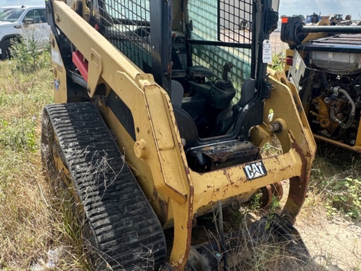 2016-caterpillar-249d-image-1