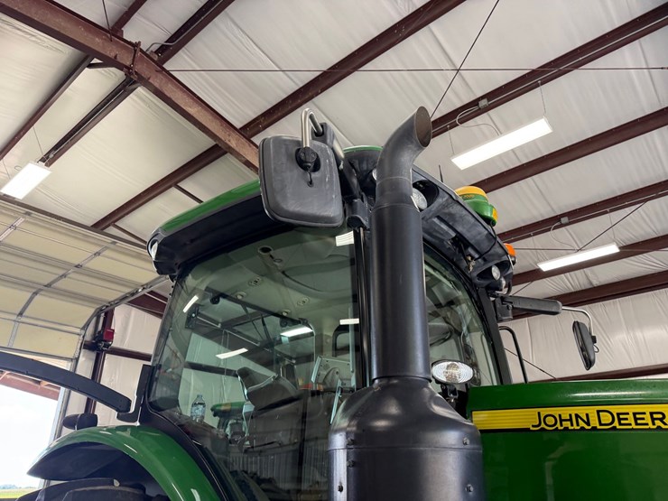2011-john-deere-8285r-image-50