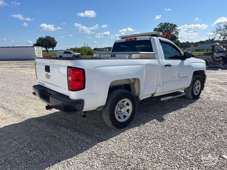 2016-chevrolet-silverado-1500-image-3