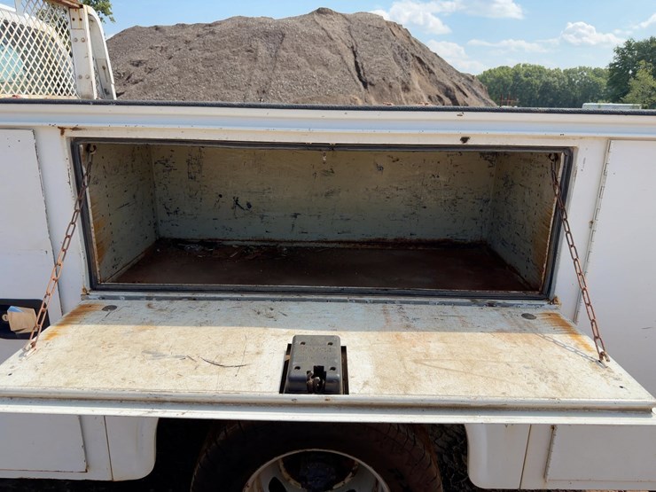 2016-ford-f350-xl-image-14
