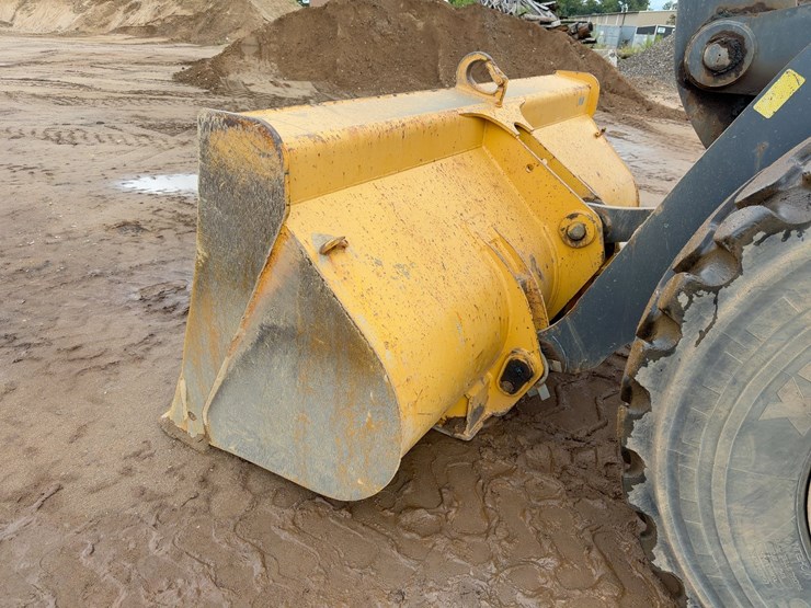 2009-deere-544k-image-10