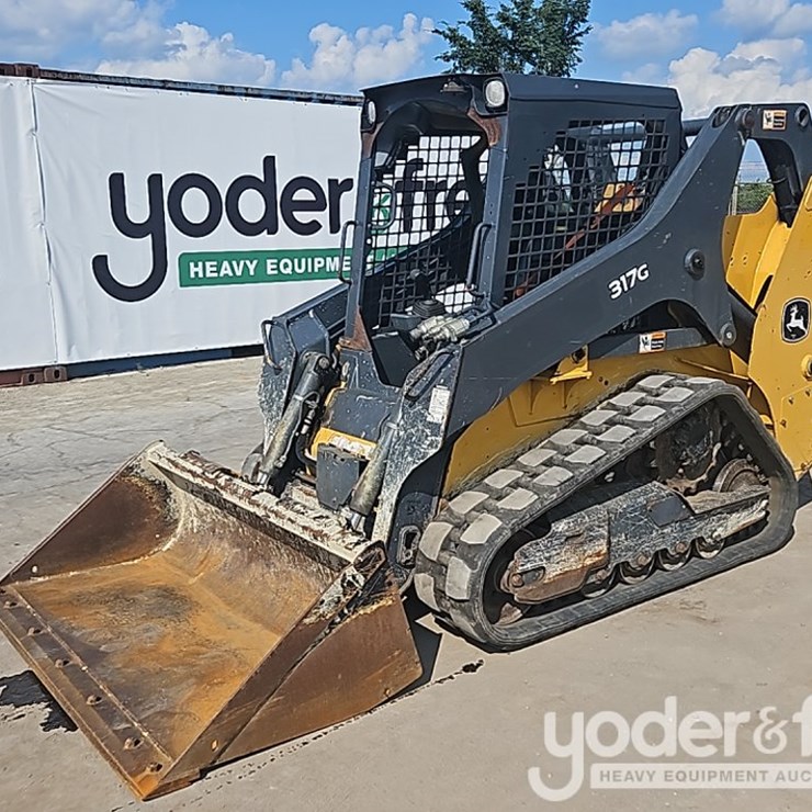 2019 DEERE 317G