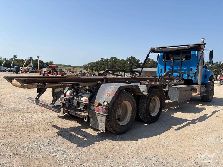 2012-international-workstar-7500-image-3