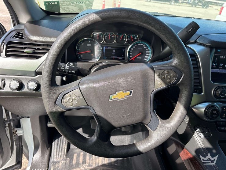 2018-chevrolet-tahoe-image-14