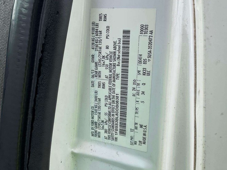 2013-ford-e350-image-6