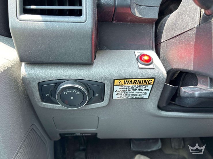 2017-ford-f550-image-14