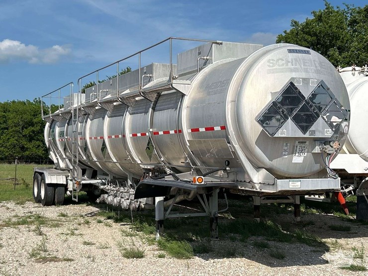 2010-brenner-aluminum-407-t/a-chemical-tanker-trailer-image-4