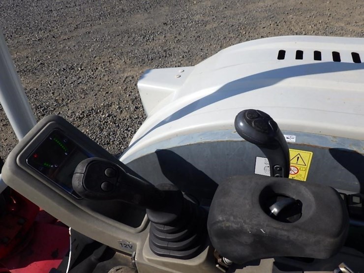 takeuchi-tb240-image-41