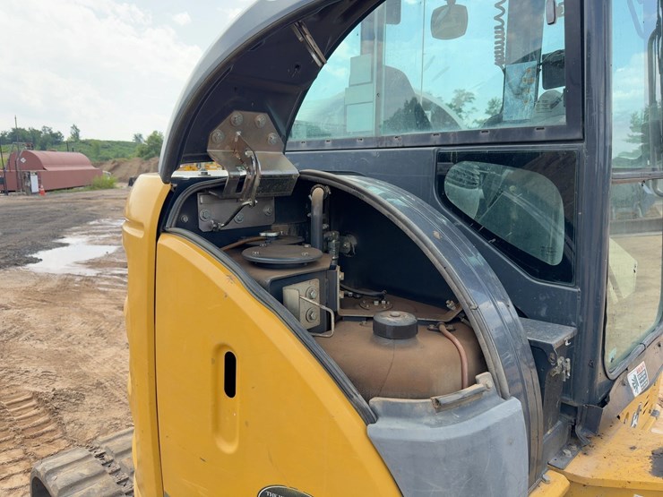 2018-deere-50g-image-27