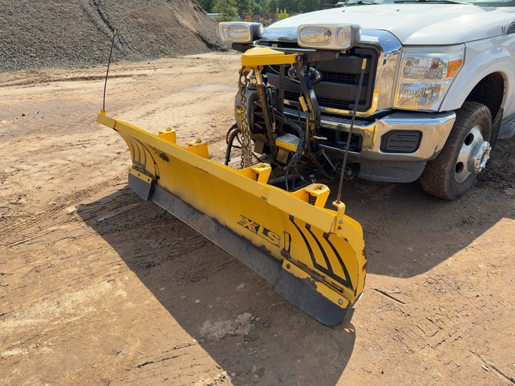 2016-ford-f350-xl-image-9