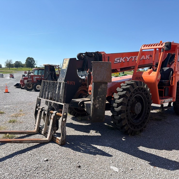2016 SKY TRAK 10054
