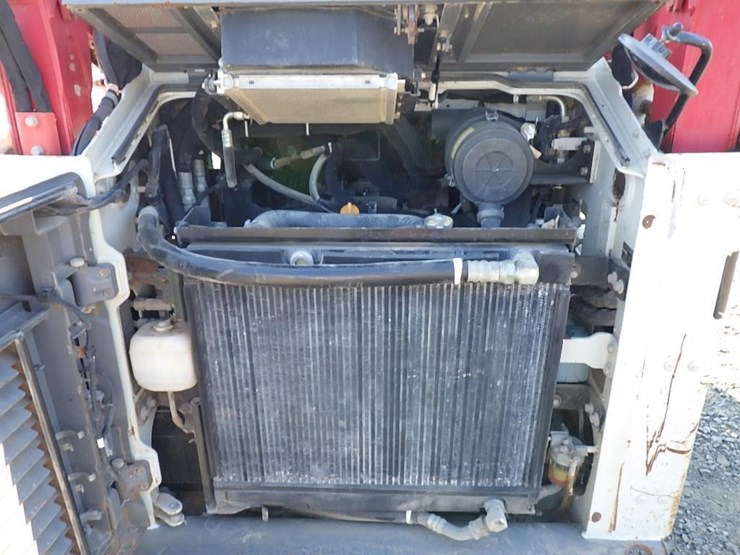takeuchi-tl10v2-image-13