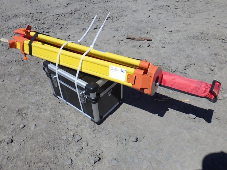 future-laser-level-image-1