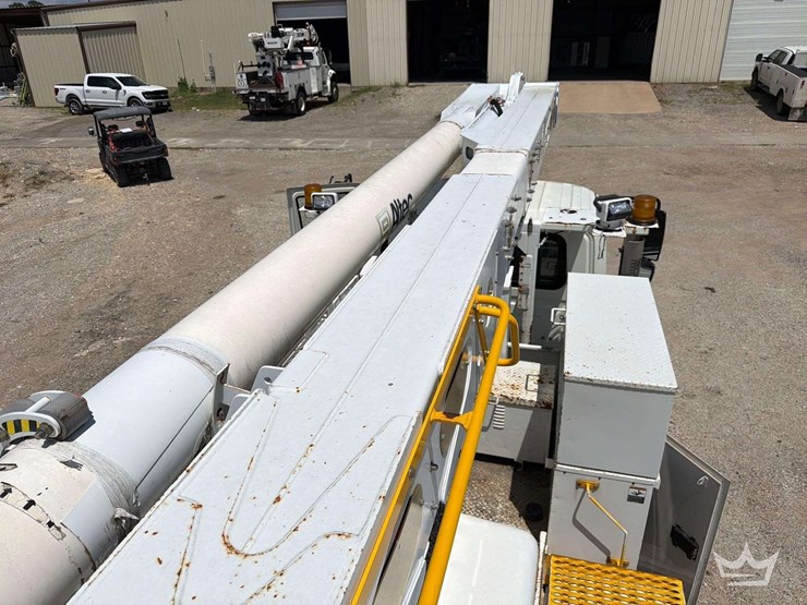 2014-international-durastar-4300-image-34
