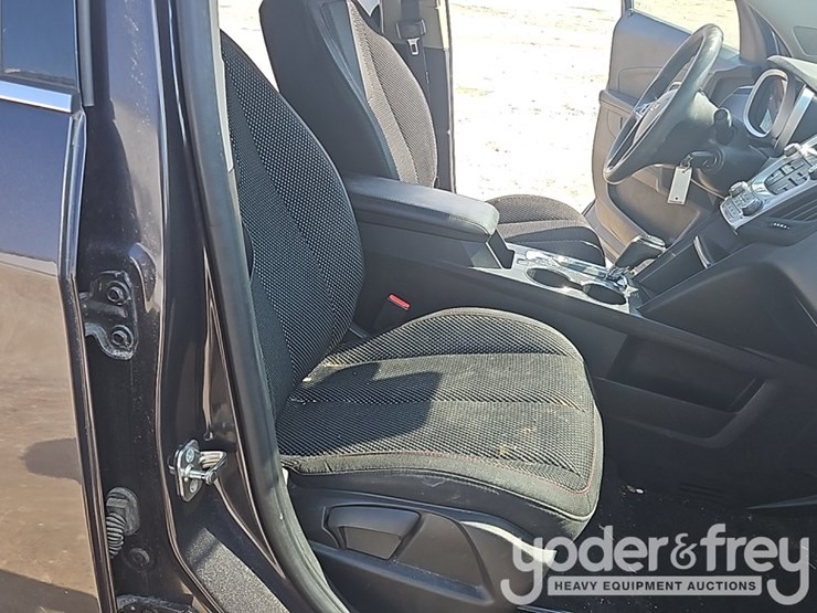 2016-chevrolet-equinox-image-37