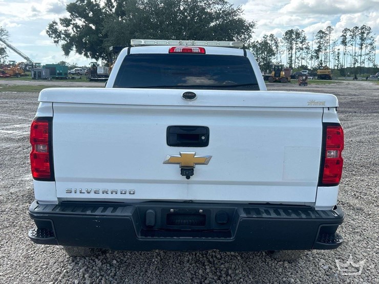 2017-chevrolet-silverado-1500-image-25