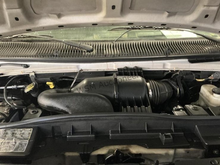 2009-ford-cargo-image-12