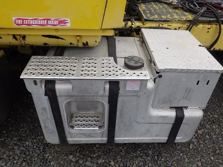 1989-ford-l9000-image-10