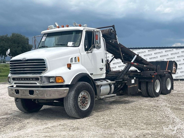 2007-sterling-l9500-image-1