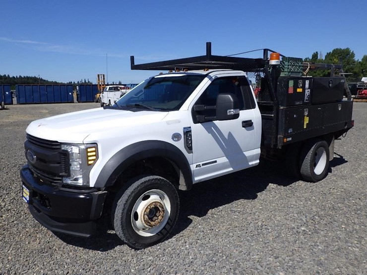 2019-ford-f550-image-1