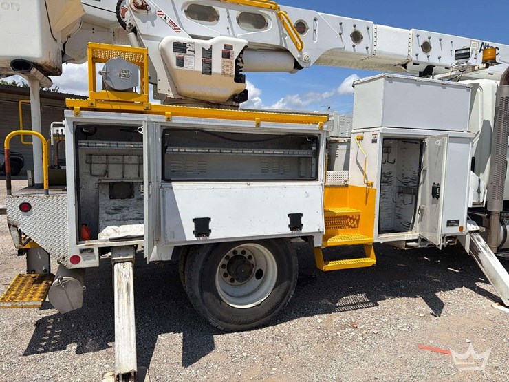 2014-international-durastar-4300-image-36
