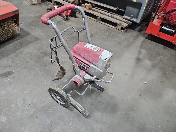 titan-295xl-airless-paint-sprayer-image-2