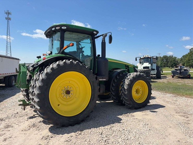 2012-john-deere-8335r-image-7