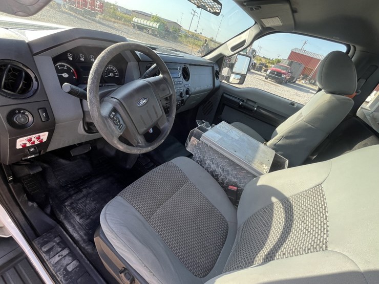 2015-ford-f550-image-16