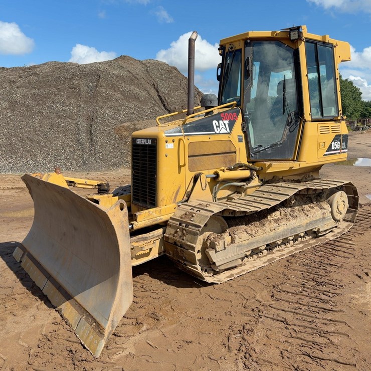 2004 CATERPILLAR D5G XL