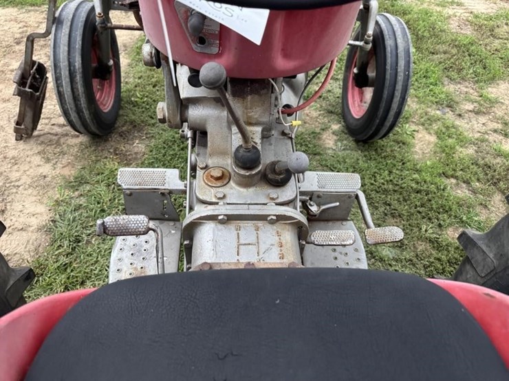 massey-ferguson-65-image-11