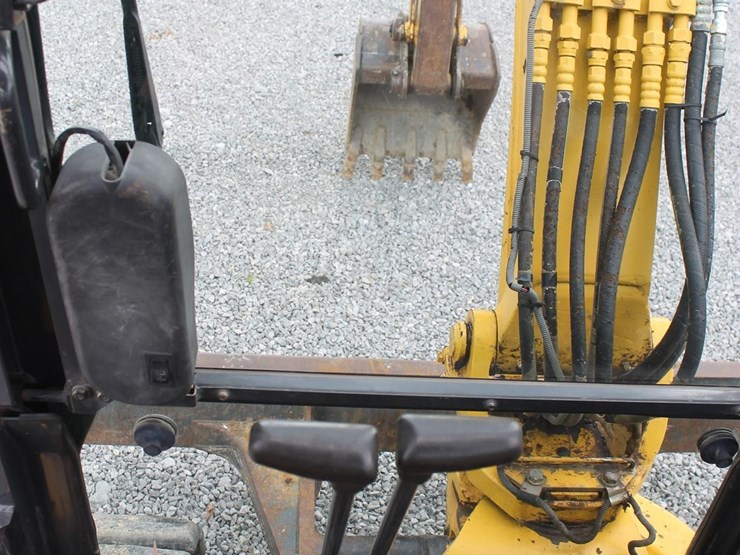 komatsu-pc40mr-2-image-23