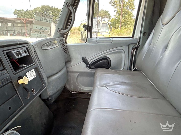 2006-international-durastar-4300-image-19