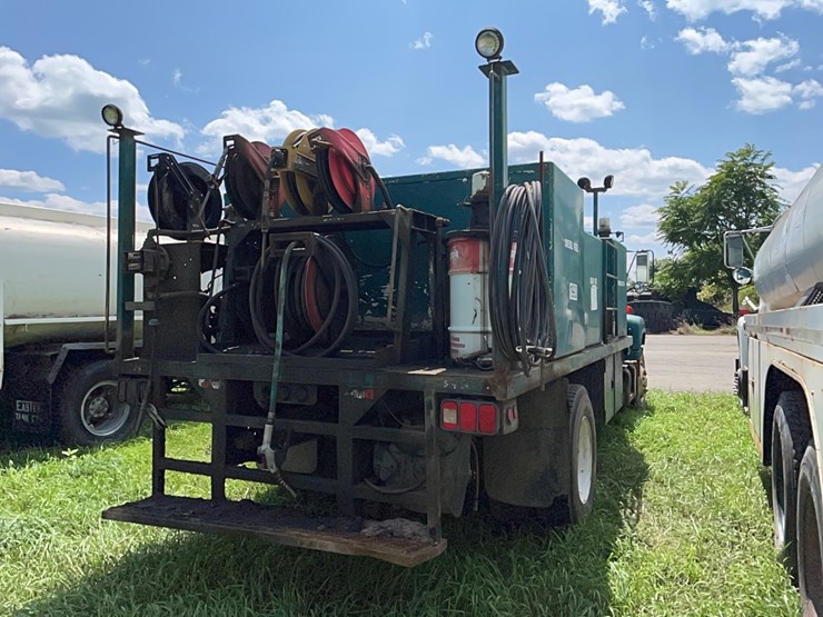 gmc-fuel/lube-truck-vn:1gdm7h1j9lj605874-image-3