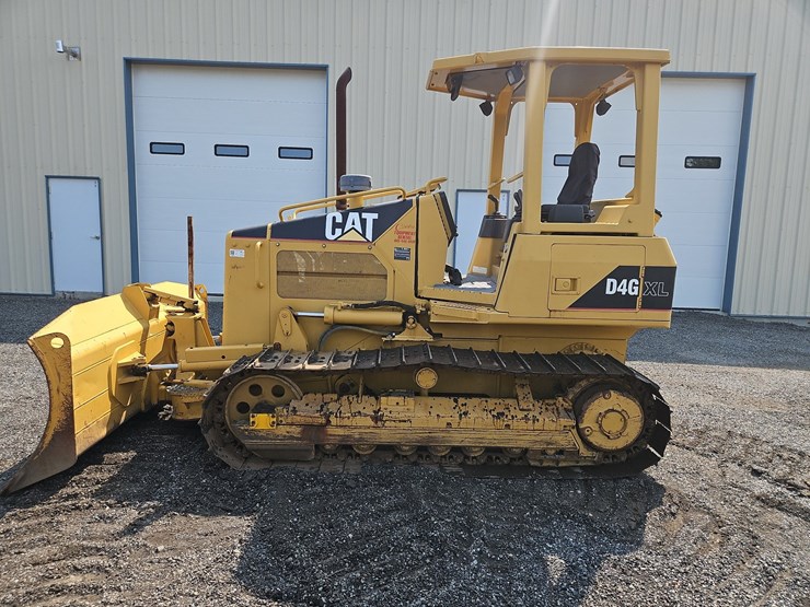 2006-caterpillar-d4g-xl-image-2