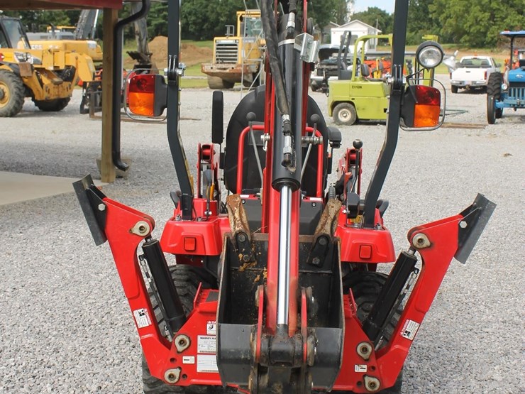 massey-ferguson-gc1725m-image-6