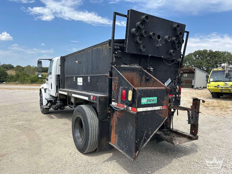 2006-international-durastar-4300-image-3