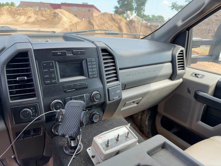2017-ford-f350-xl-image-29