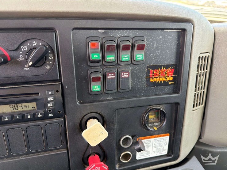 2014-international-durastar-4300-image-53