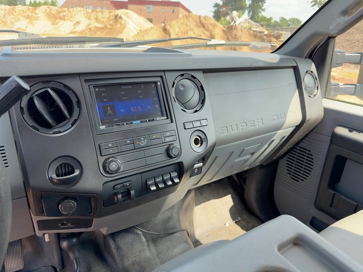 2016-ford-f350-xl-image-25