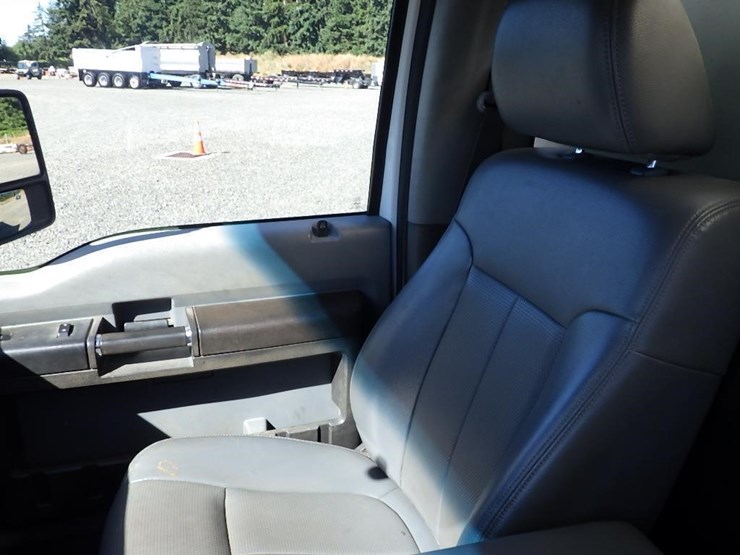 2014-ford-f550-image-35