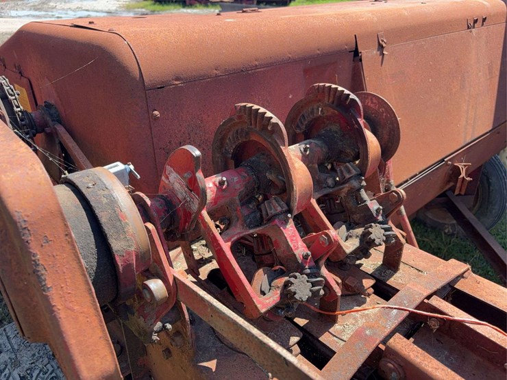 new-holland-68-image-10