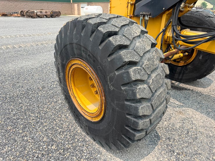 caterpillar-16h-image-14