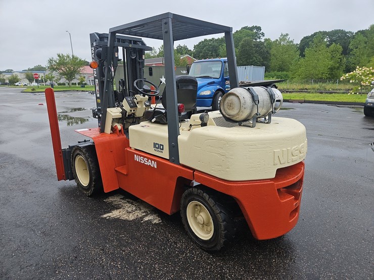 nissan-100-forklift-image-3