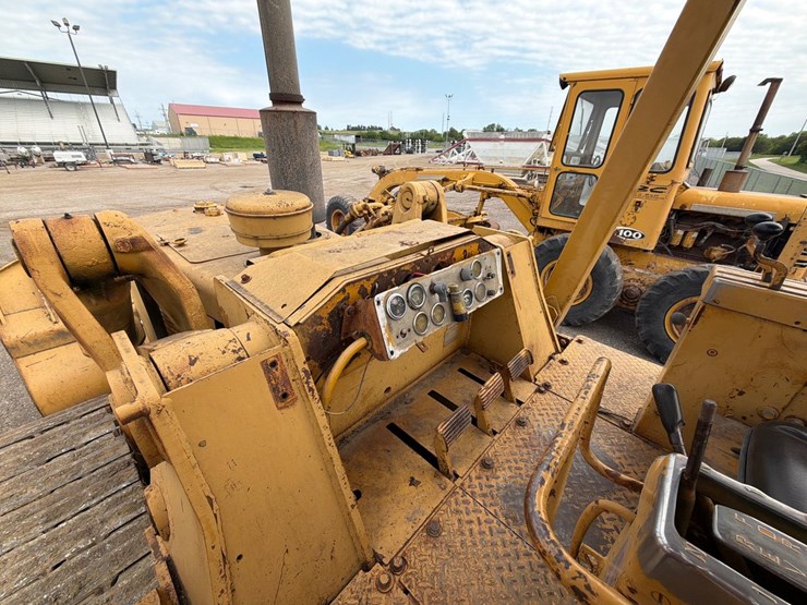 caterpillar-977-image-16
