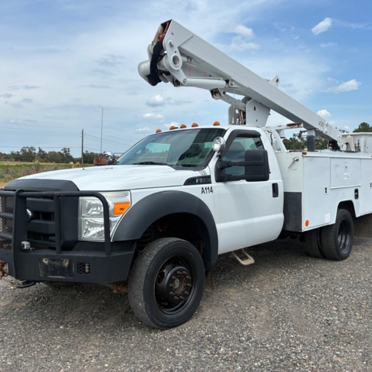 2013 FORD F550