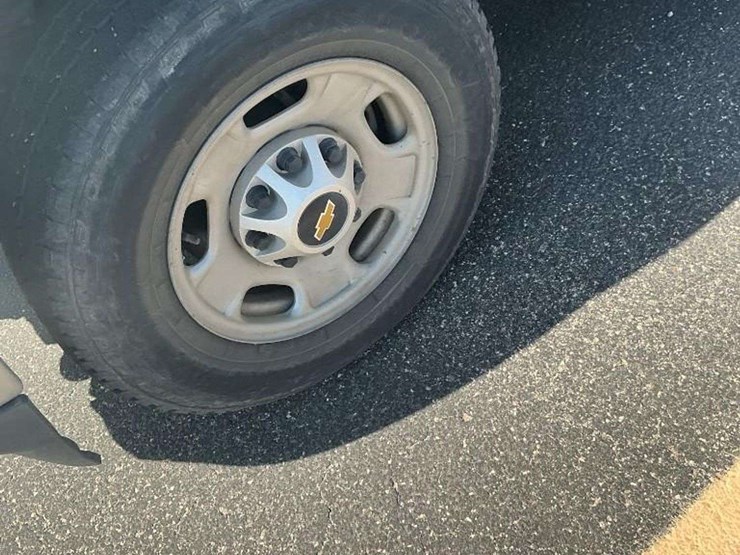 2019-chevrolet-silverado-2500-image-11