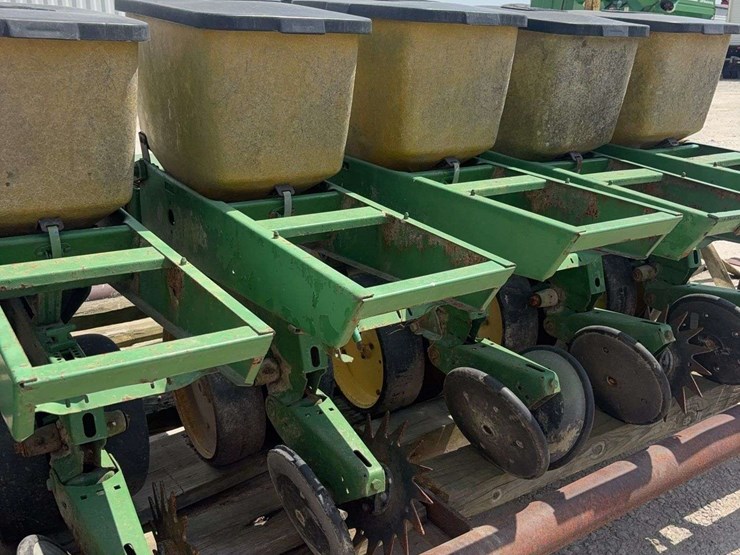 john-deere-7100-image-11