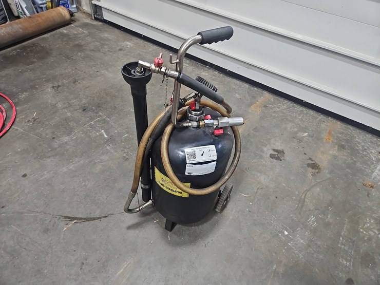 crew-chief-fluid-evacuator-image-1