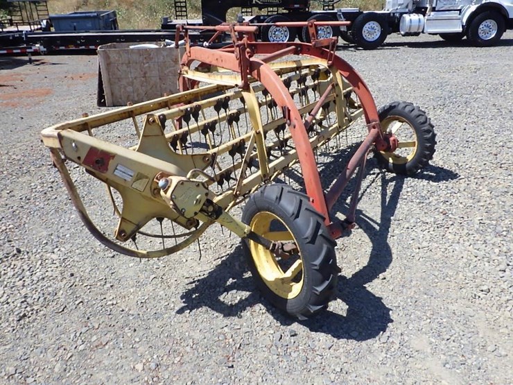 new-holland-256-image-3