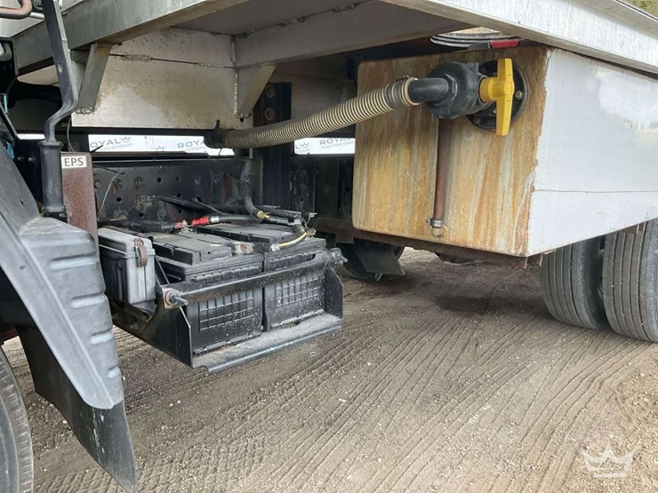 2013-mitsubishi-fuso-fec72s-image-18